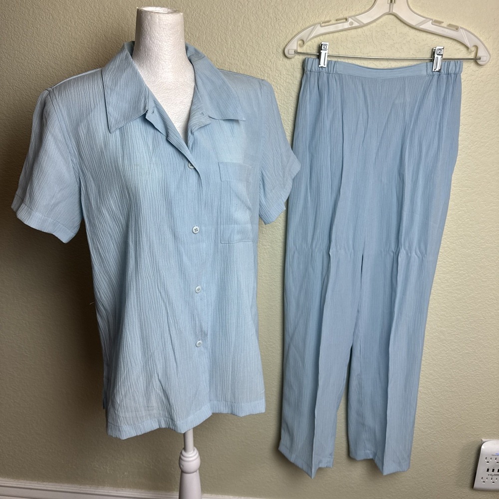 Jaclyn Smith Women's 2 pc Outfit Top Pants M/S Blue Short Sleeves Button Front